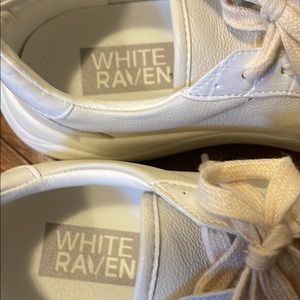 White Raven Fashion Sneakers